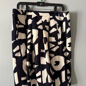 LOFT Black and White Abstract Graphic Midi Skirt